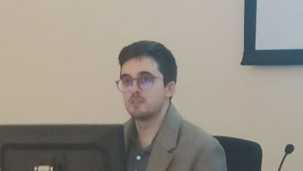 Doctorando Iván Reza Ramos expone los avances del proyecto en el congreso CNMAT 2026